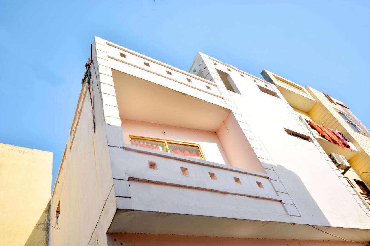 Oyo 40306 White House Jalandhar Exterior photo