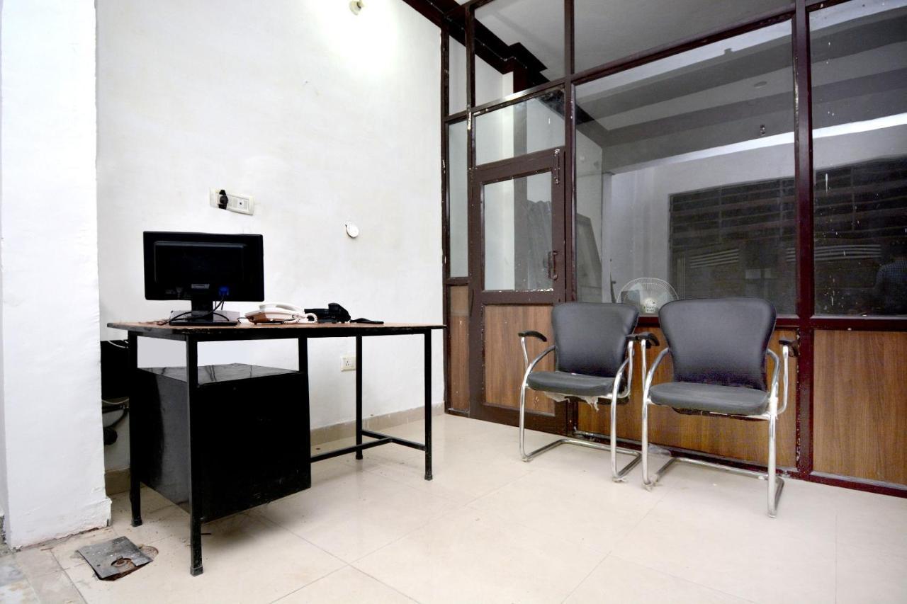 Oyo 40306 White House Jalandhar Exterior photo