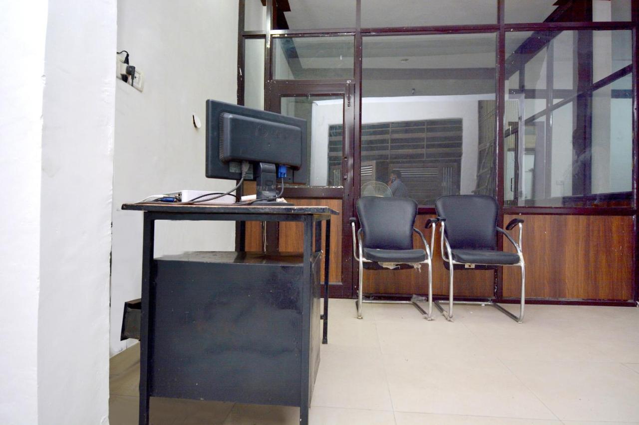 Oyo 40306 White House Jalandhar Exterior photo