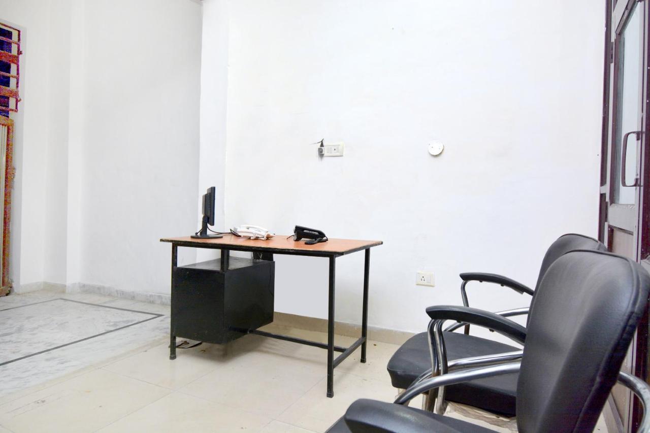 Oyo 40306 White House Jalandhar Exterior photo