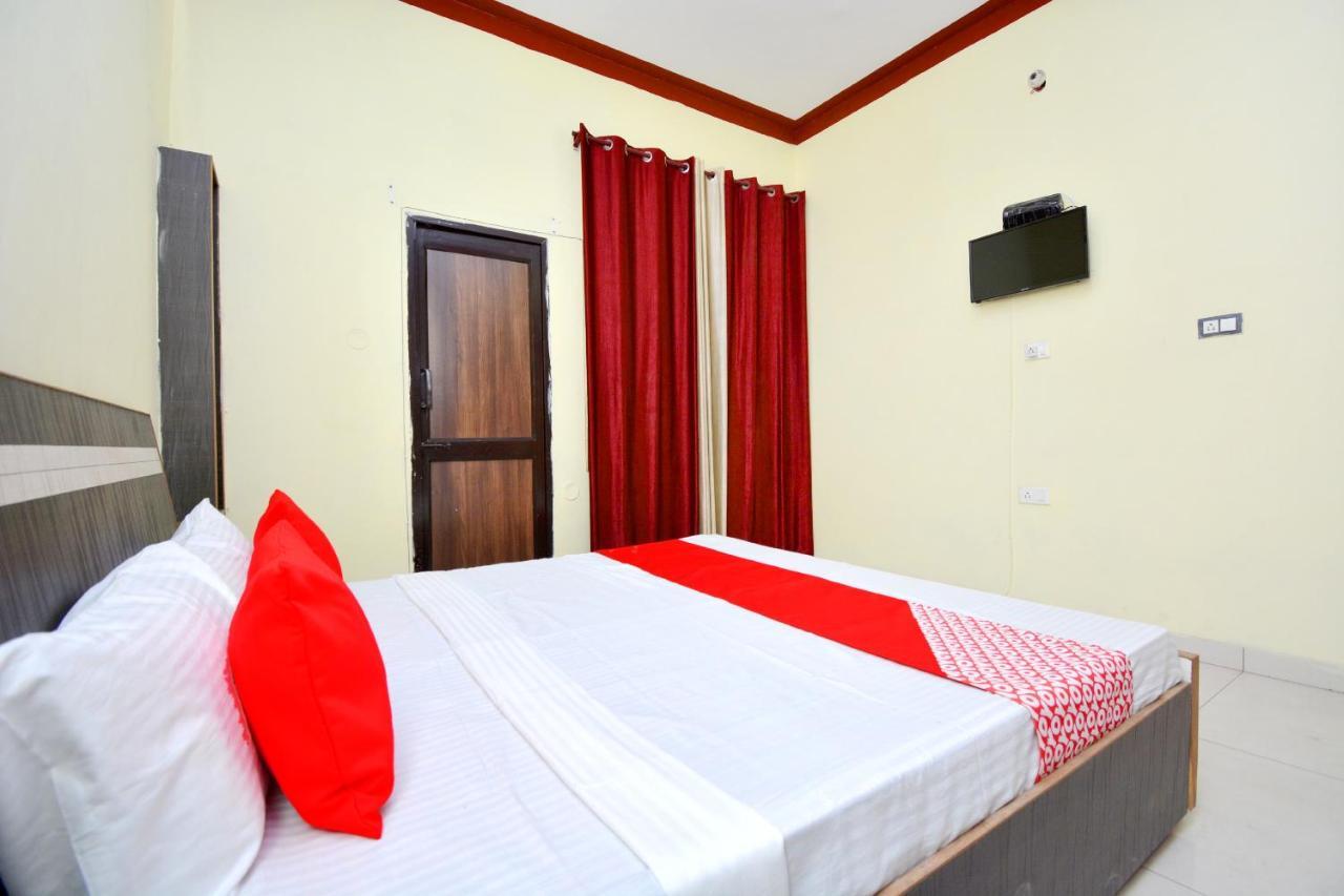 Oyo 40306 White House Jalandhar Exterior photo