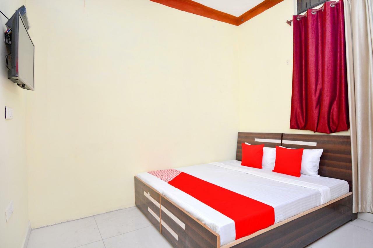 Oyo 40306 White House Jalandhar Room photo