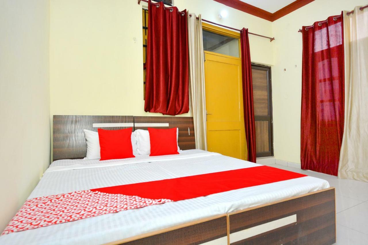 Oyo 40306 White House Jalandhar Exterior photo