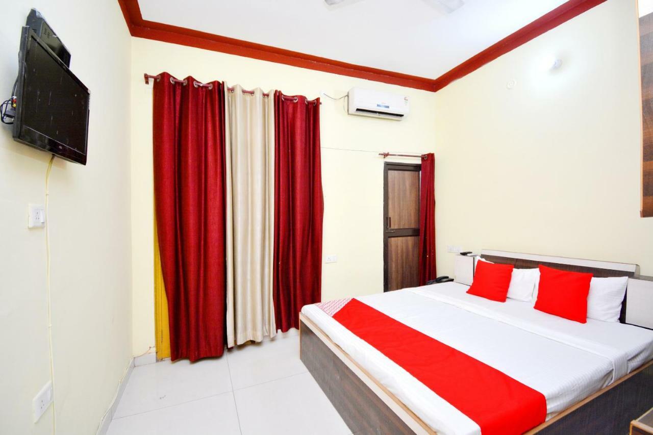 Oyo 40306 White House Jalandhar Exterior photo
