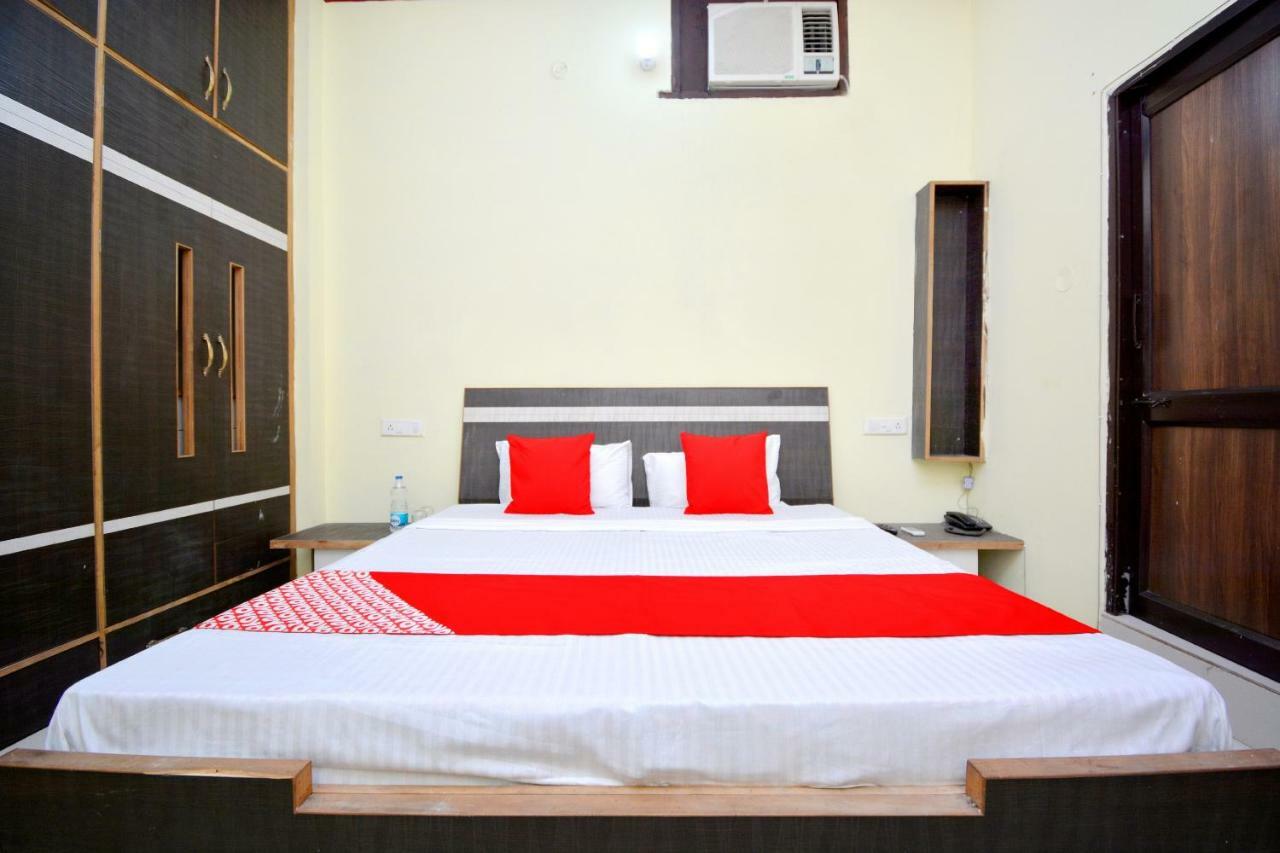Oyo 40306 White House Jalandhar Exterior photo
